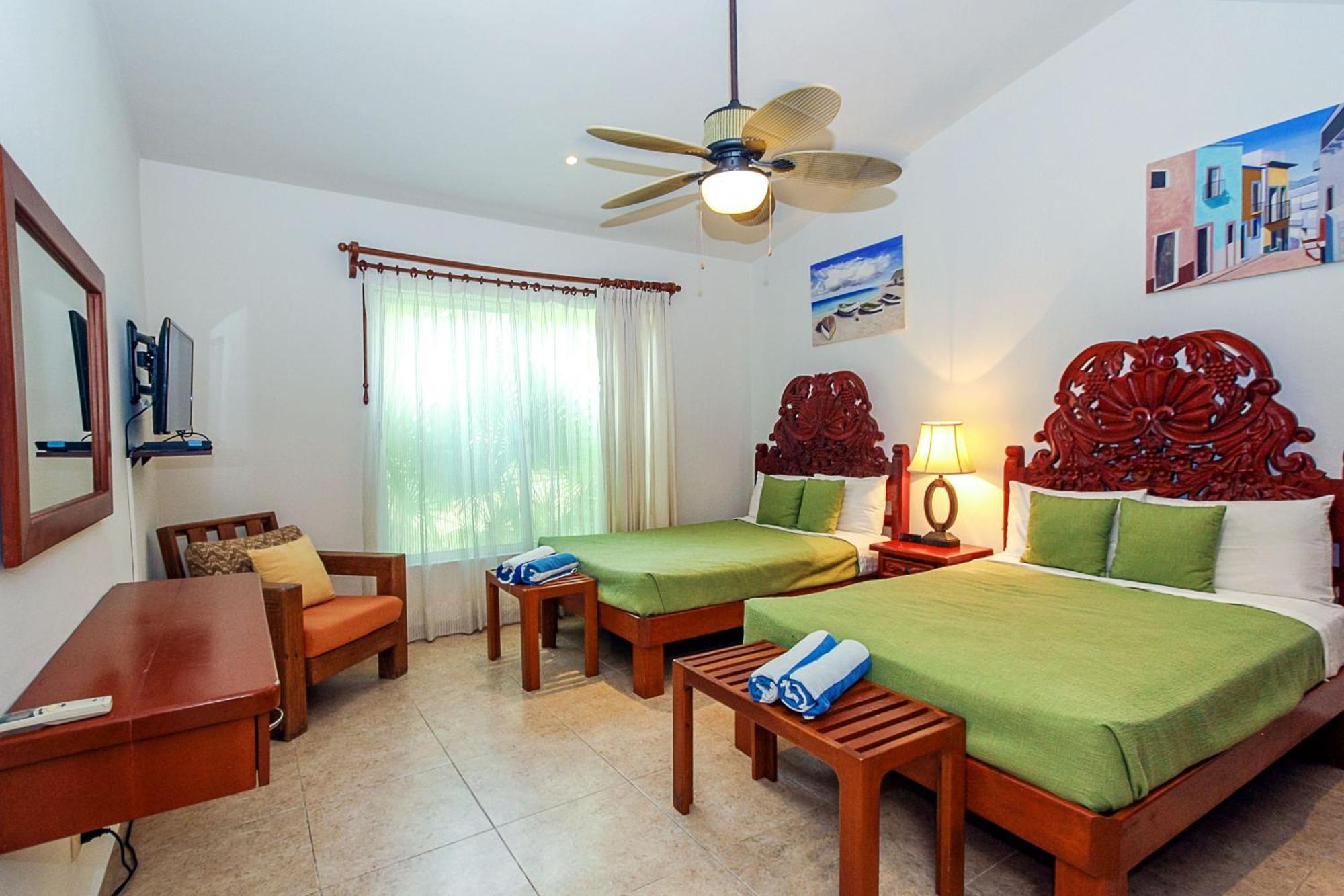 With 4 Bedrooms A Few Steps From The - Playacar - Vista Del Mar *