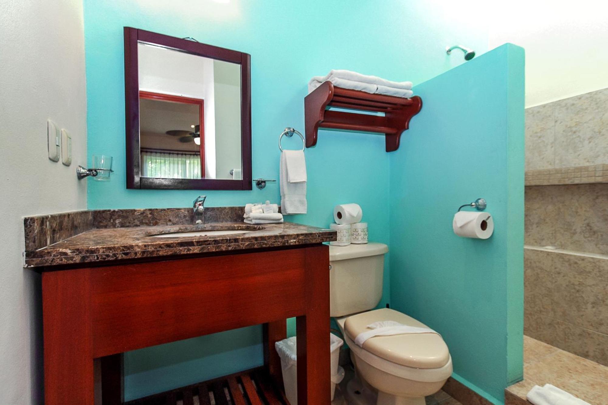 With 4 Bedrooms A Few Steps From The - Playacar - Vista Del Mar Villa Playa del Carmen