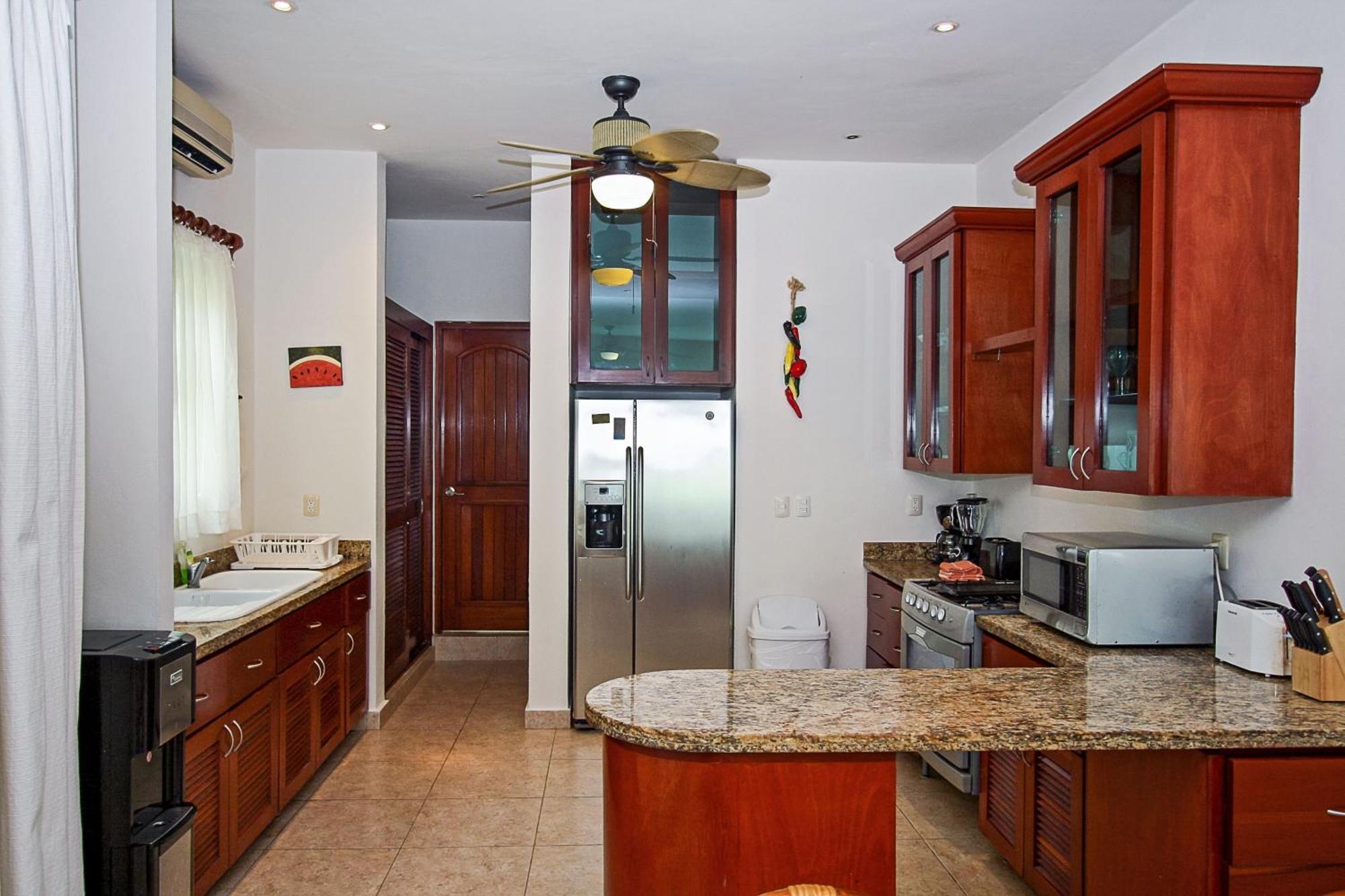 With 4 Bedrooms A Few Steps From The - Playacar - Vista Del Mar Villa