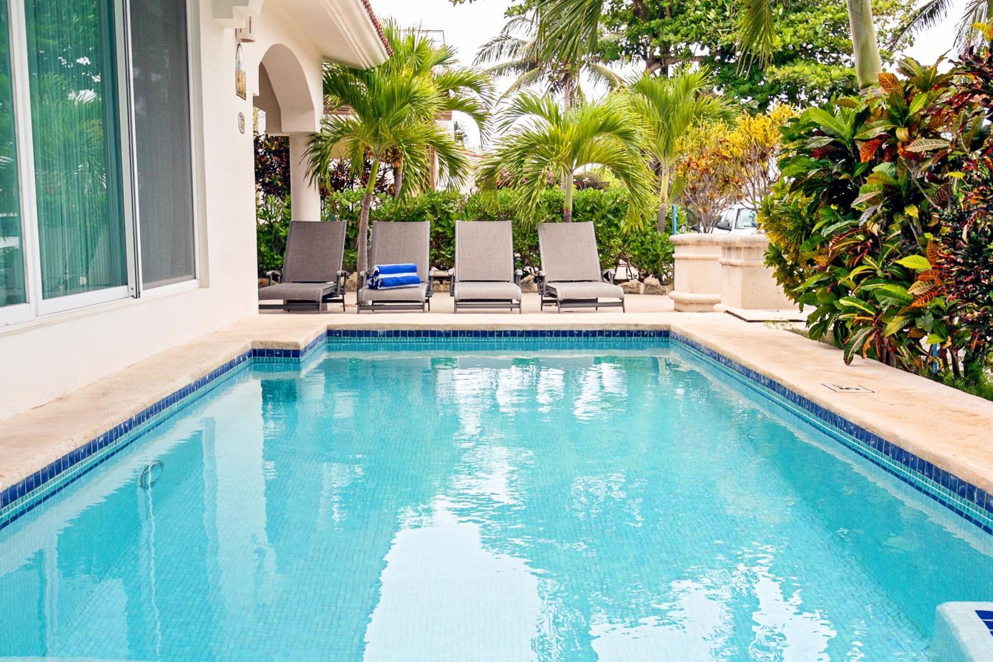 With 4 Bedrooms A Few Steps From The - Playacar - Vista Del Mar