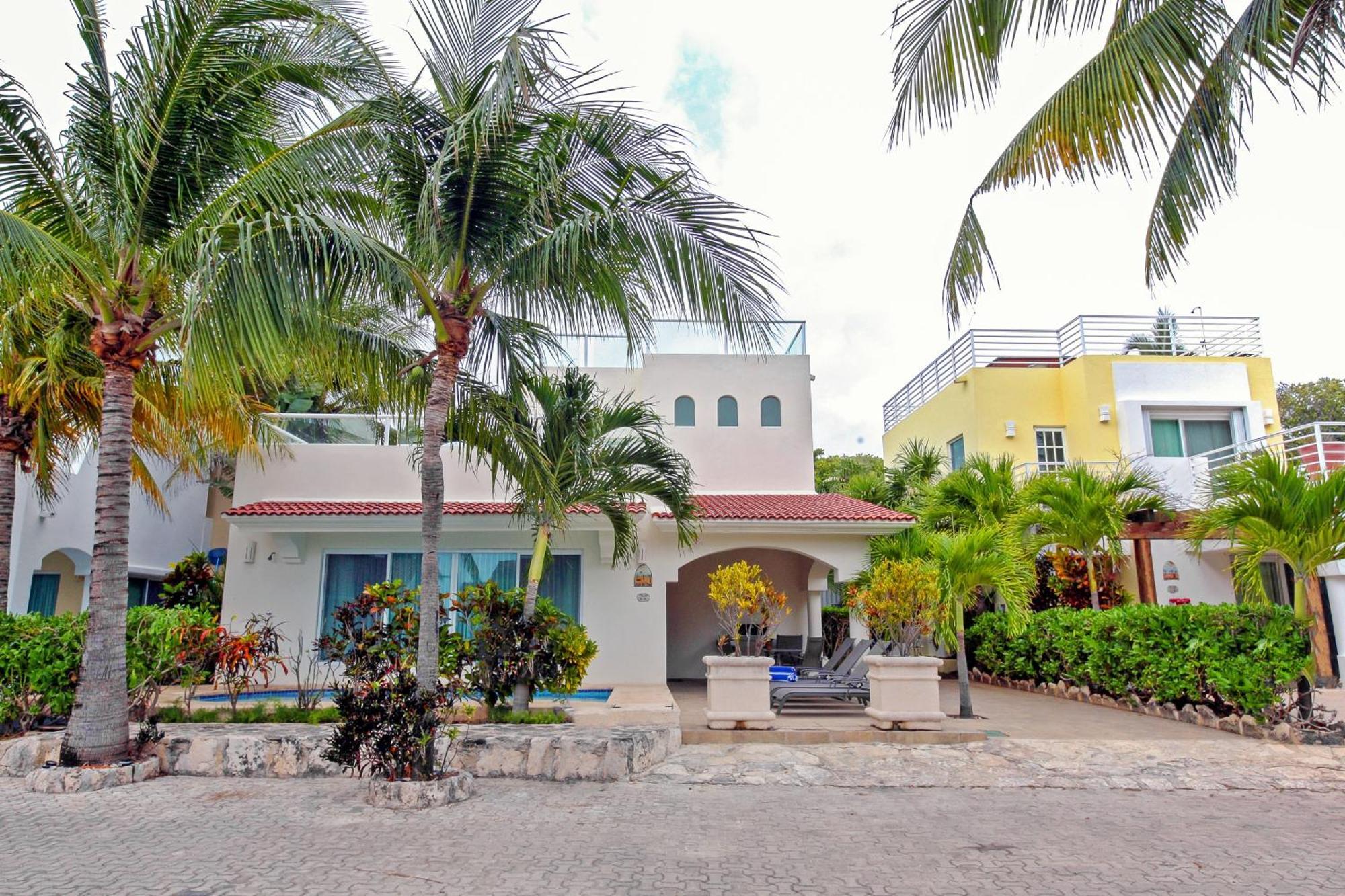 With 4 Bedrooms A Few Steps From The - Playacar - Vista Del Mar Villa *